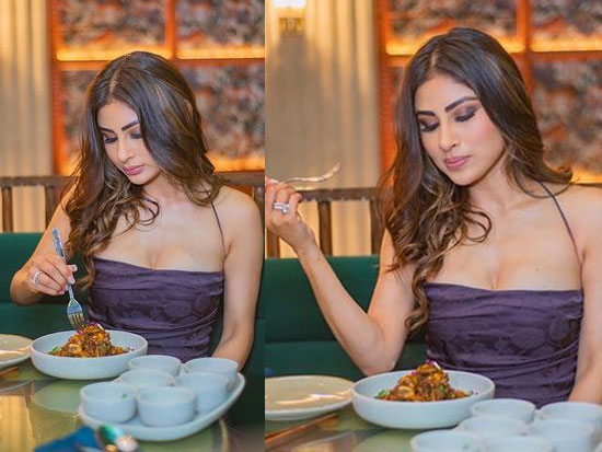 Mesmerising Clicks Of Mouni Roy